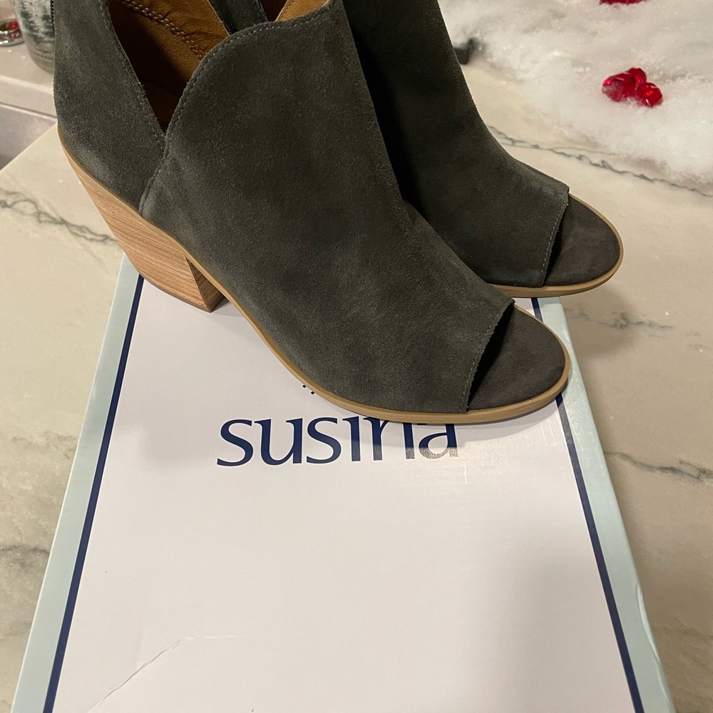 Susina suede short open toe boots